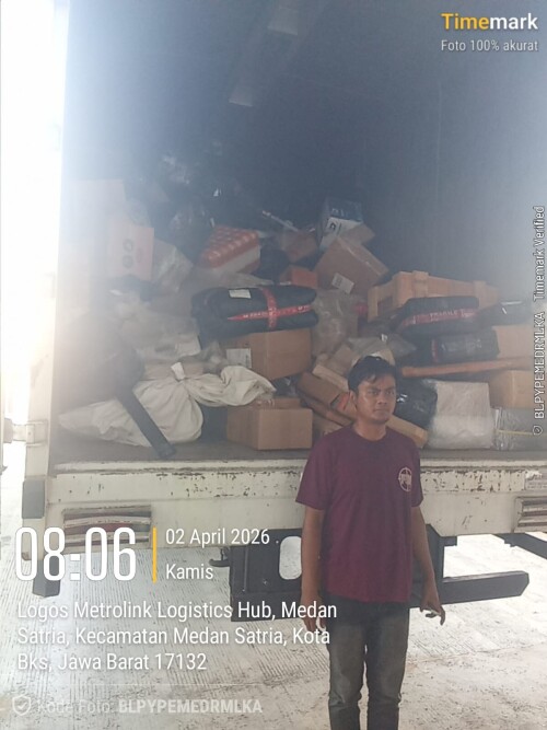 B9892UXZ-060426.jpeg