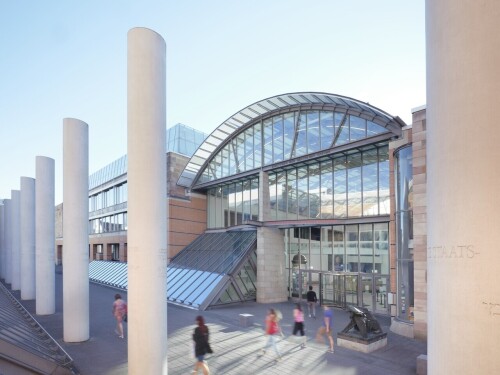 Germanisches_National-museum.jpg