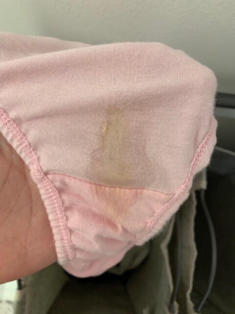 Staceys-yellow-panties-stains.jpg