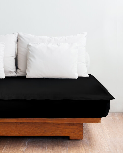 02-black.jpg