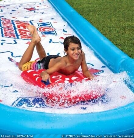 wow-25-mega-slide-w-splash-pool-14354003-a03.jpg