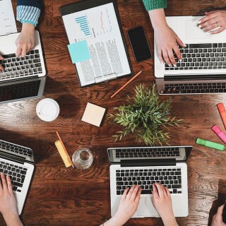 Infraspection_About_Office_working_together